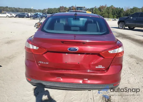 2014 Ford Focus Se z USA, uszkodzony, nr VIN 1FADP3F24EL443562